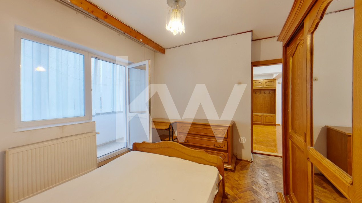 Vânzare apartament cu 2 camere, decomandat, zona Blumăna