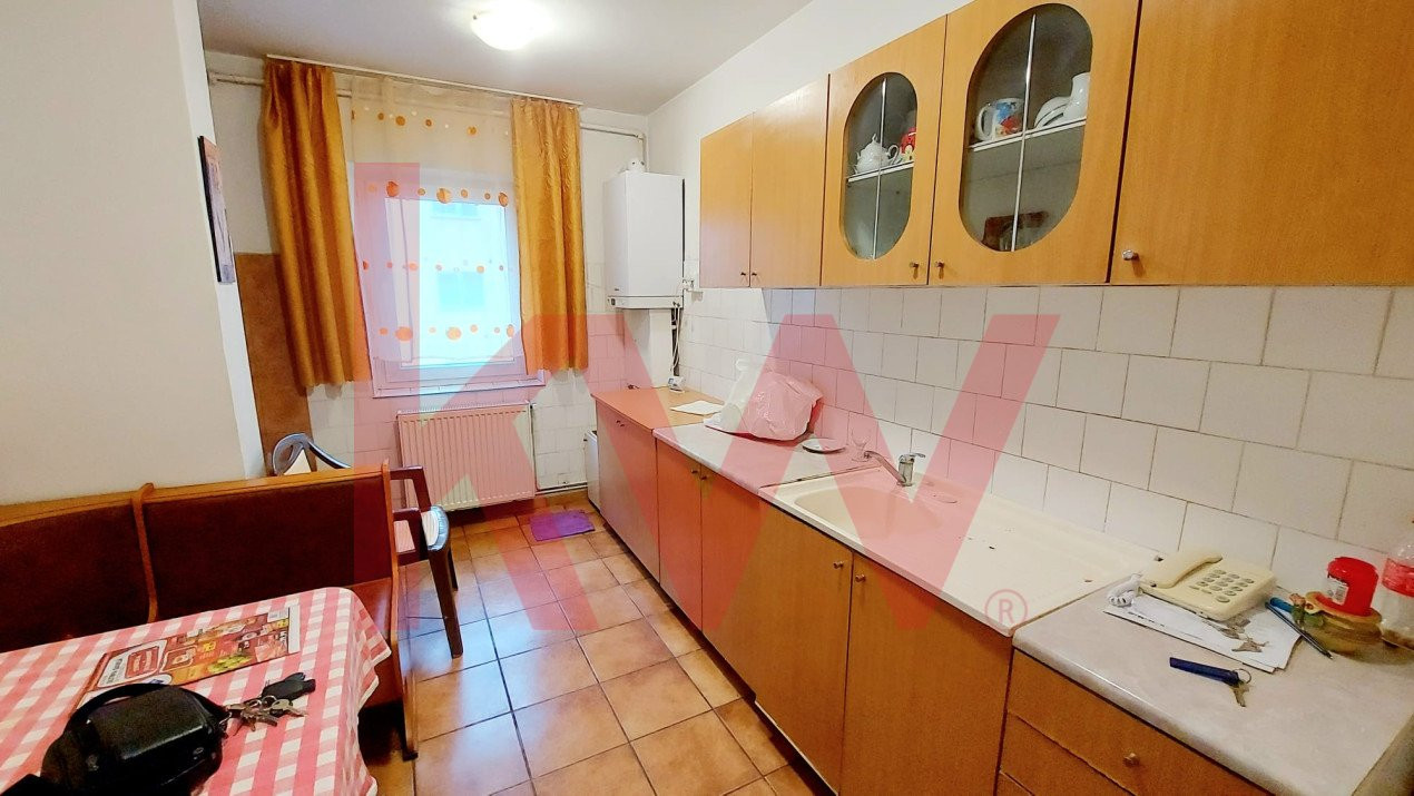 Apartament 4 camere zona Astra 