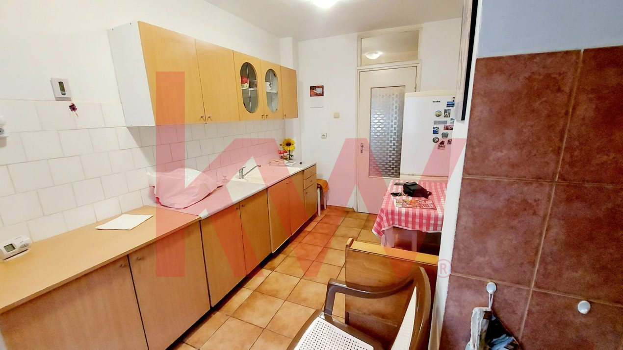 Apartament 4 camere zona Astra 