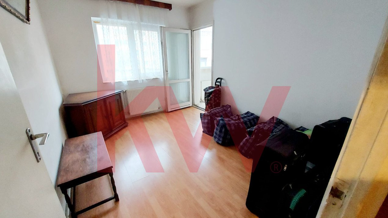 Apartament 4 camere zona Astra 