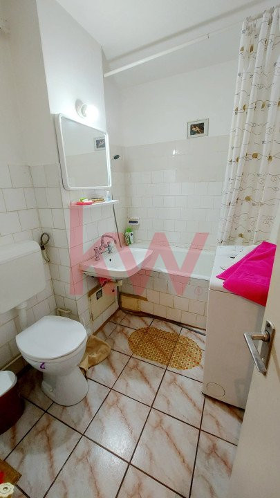 Apartament 4 camere zona Astra 