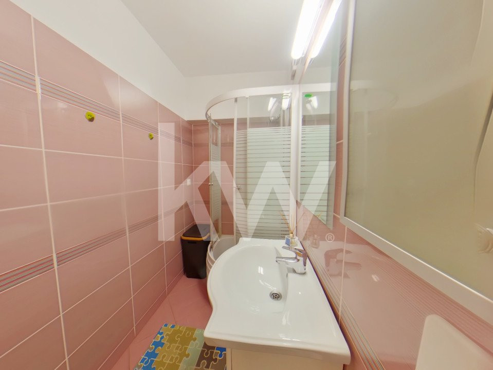 Inchiriere apartament cu 4 camere, Racadau, comision 0%