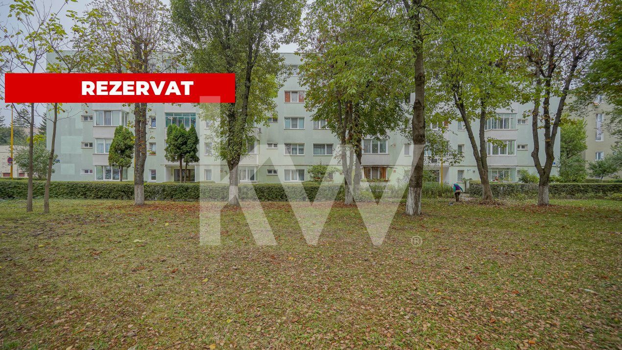 REZERVAT - Vânzare apartament cu 3 camere, strada Neptun, zona Micșunica