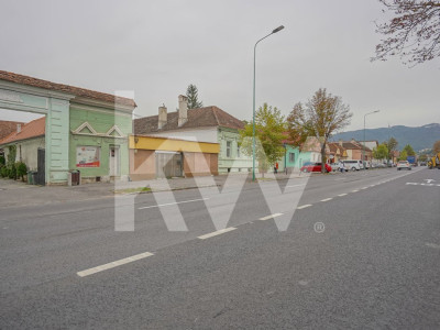 Spatiu pentru multiple funcționalități 300 mp - strada Câmpului, Brasov