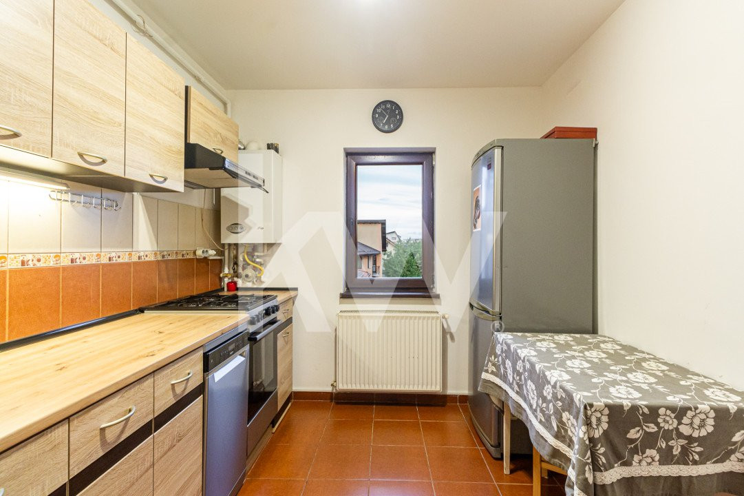 Apartament spatios cu vedere spre Brasov , zona de vile Coresi