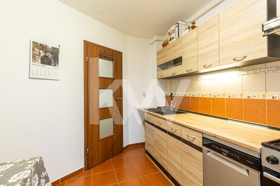 Apartament spatios cu vedere spre Brasov , zona de vile Coresi