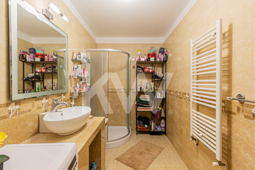 Apartament spatios cu vedere spre Brasov , zona de vile Coresi