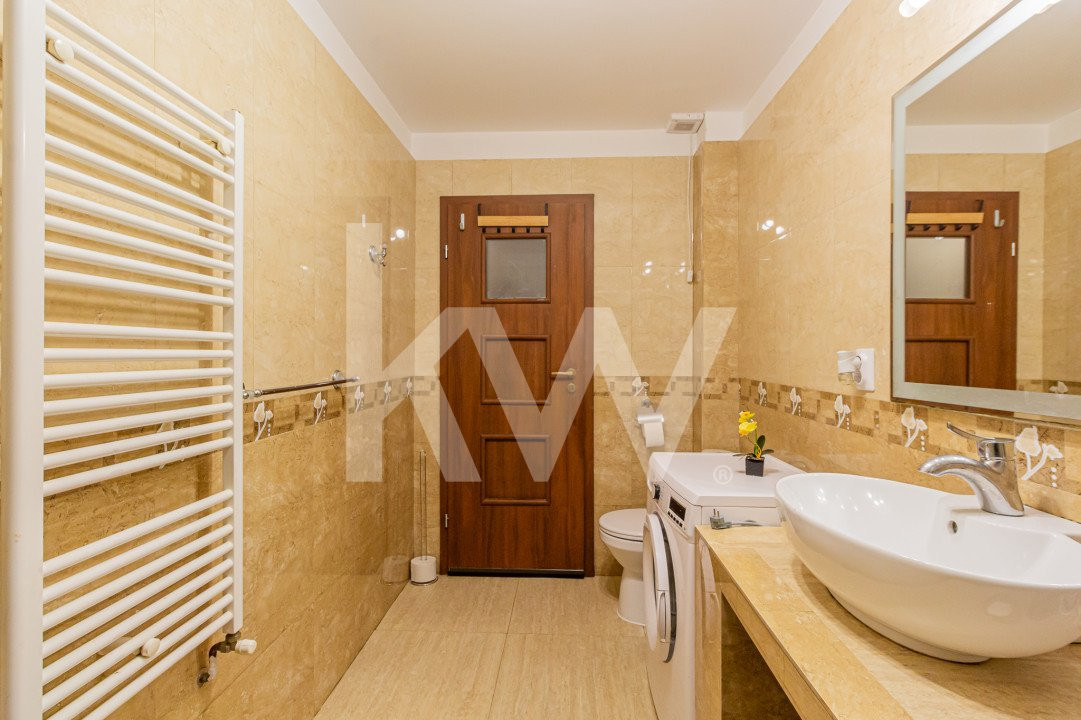 Apartament spatios cu vedere spre Brasov , zona de vile Coresi