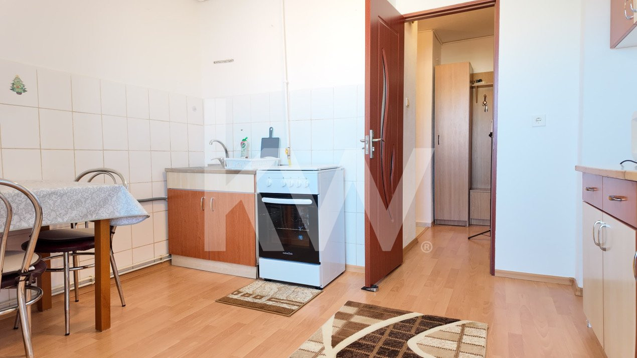 Închiriere apartament cu 3 camere, mobilat și utilat - zona Triaj