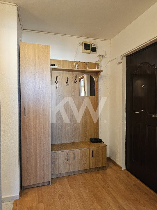 Închiriere apartament cu 3 camere, mobilat și utilat - zona Triaj