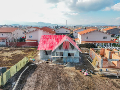 Casă în zona Izvor I Zonă Liniștită 