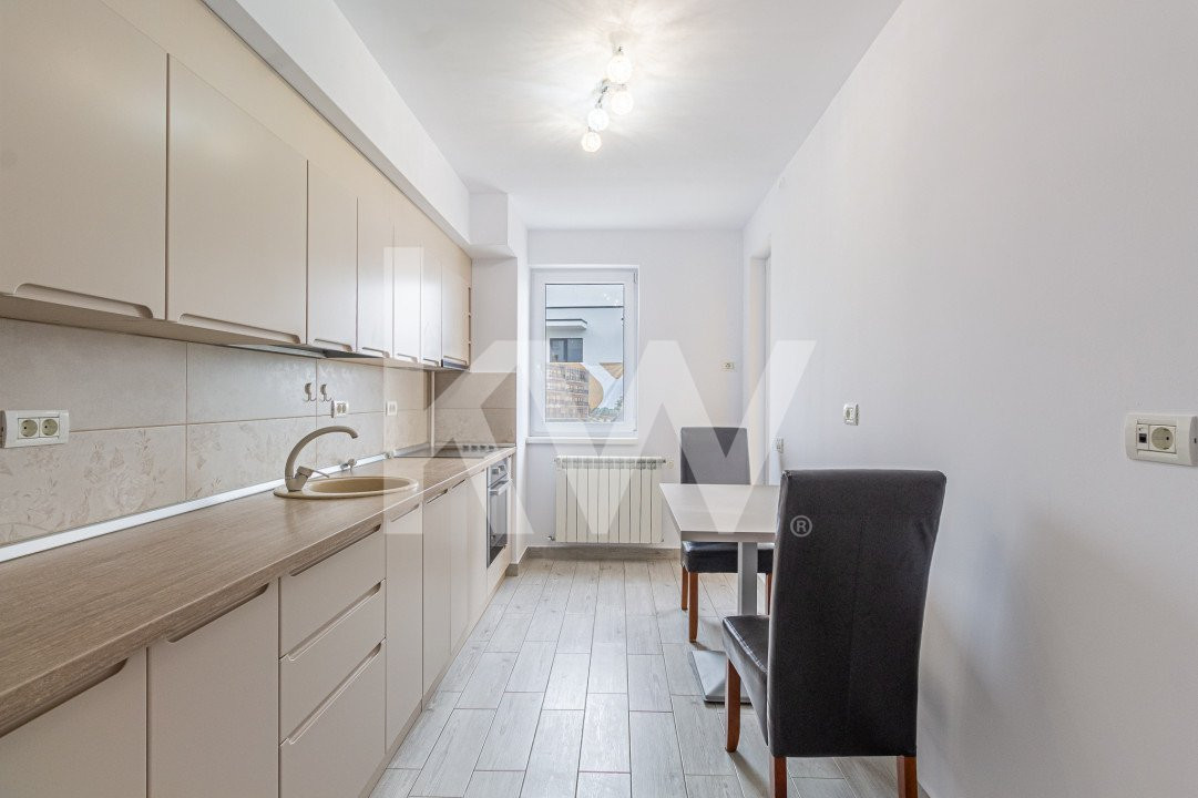 Apartament spatios cu garaj subteran zona Coresi