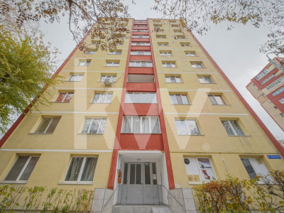 Vânzare apartament cu 3 camere, strada Brandușelor, zona Florilor