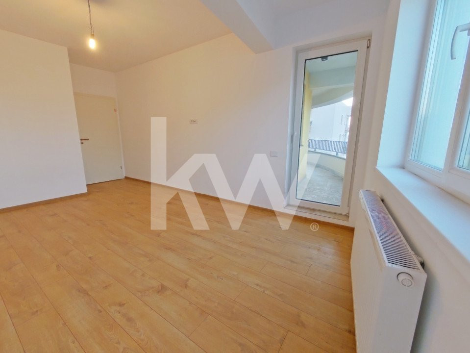 Apartament 3 camere suprafata generoasa ,zona Coresi