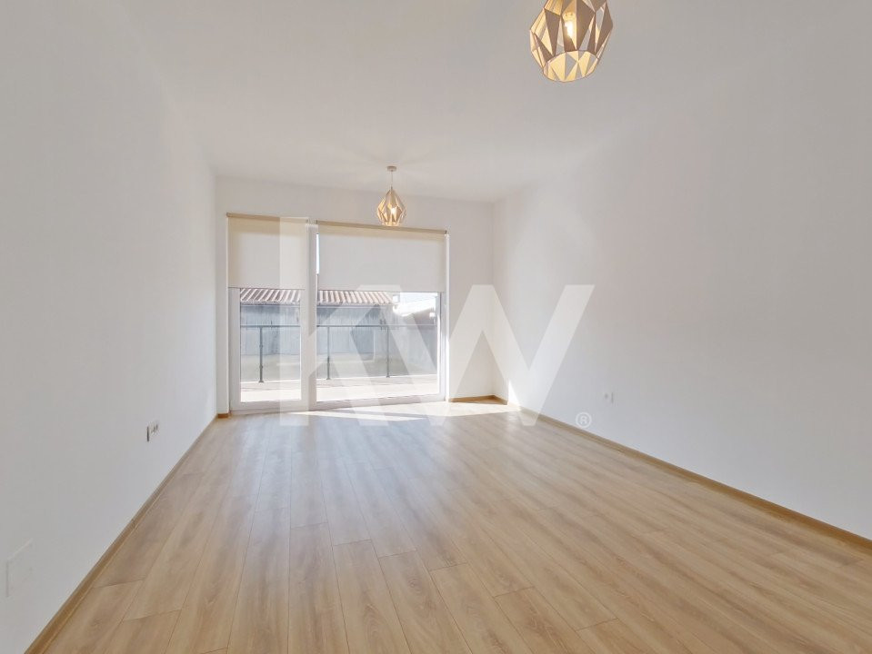  Închiriere apartament cu 2 camere, decomandat - Alphaville 