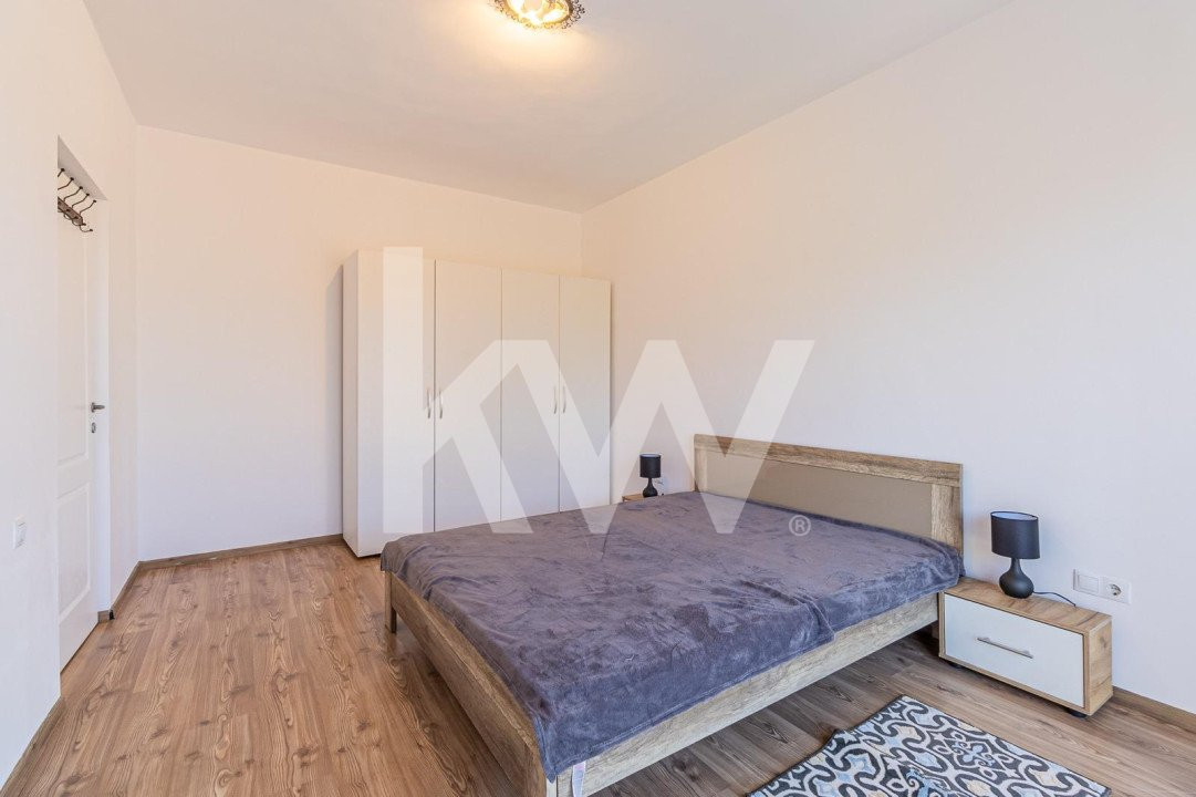 Apartament 5 camere cu curte proprie, zona usor accesibila