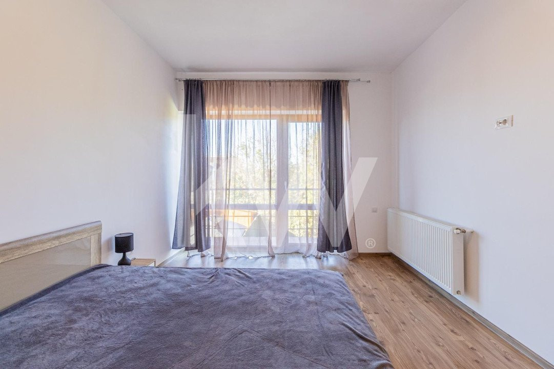 Apartament 5 camere cu curte proprie, zona usor accesibila