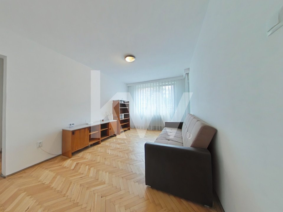 REZERVAT - Inchiriere apartament cu 3 camere, mobilat și utilat pe Bld Victoriei