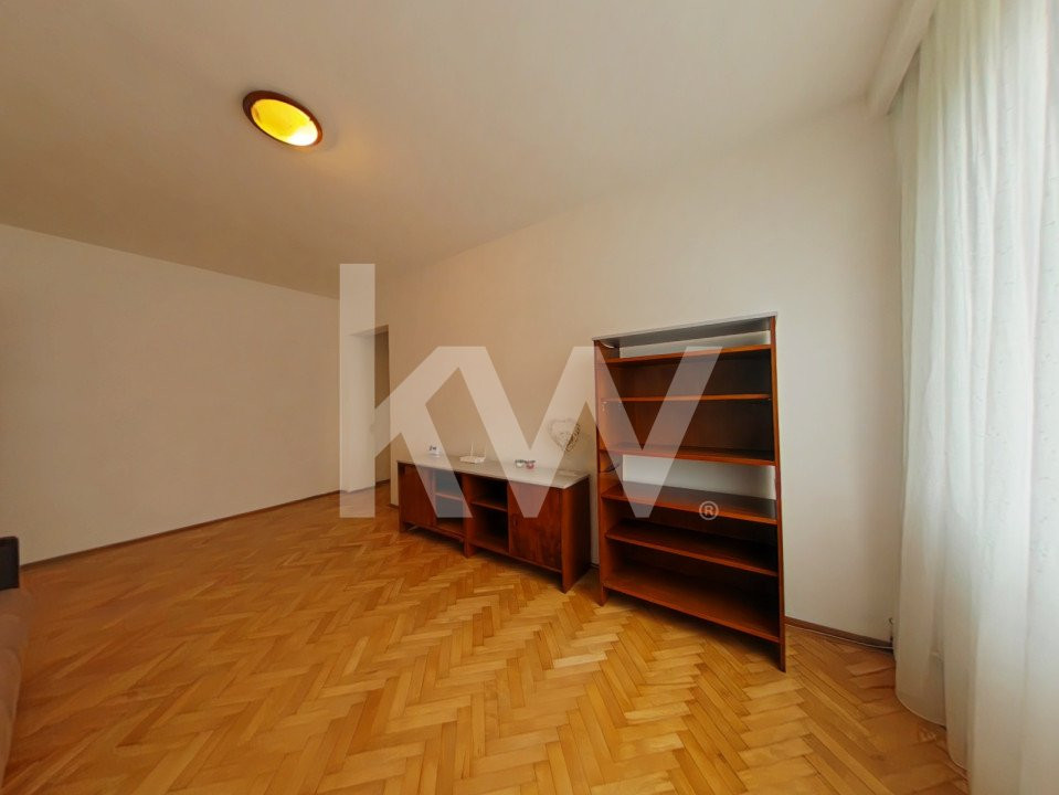 REZERVAT - Inchiriere apartament cu 3 camere, mobilat și utilat pe Bld Victoriei