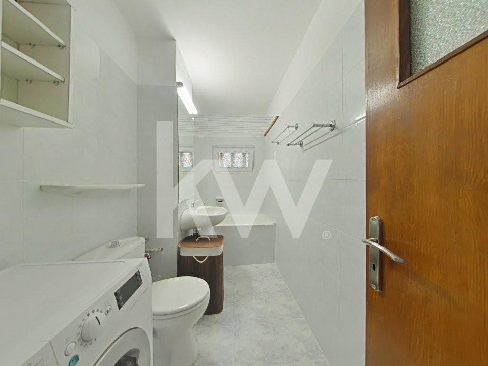 REZERVAT - Inchiriere apartament cu 3 camere, mobilat și utilat pe Bld Victoriei