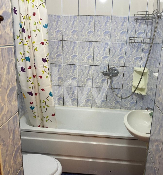 Apartament cu 2 camere, decomandat