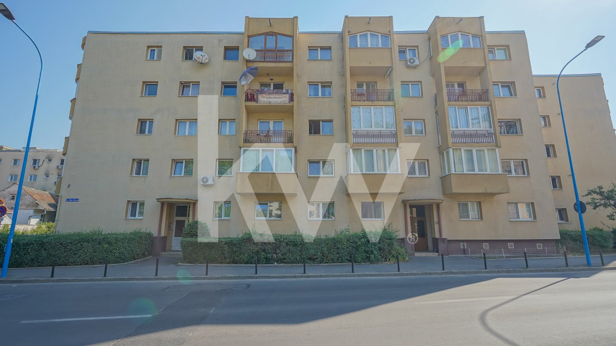 Apartament 3 camere, decomandat - Mihai Viteazul - Zona Grivitei