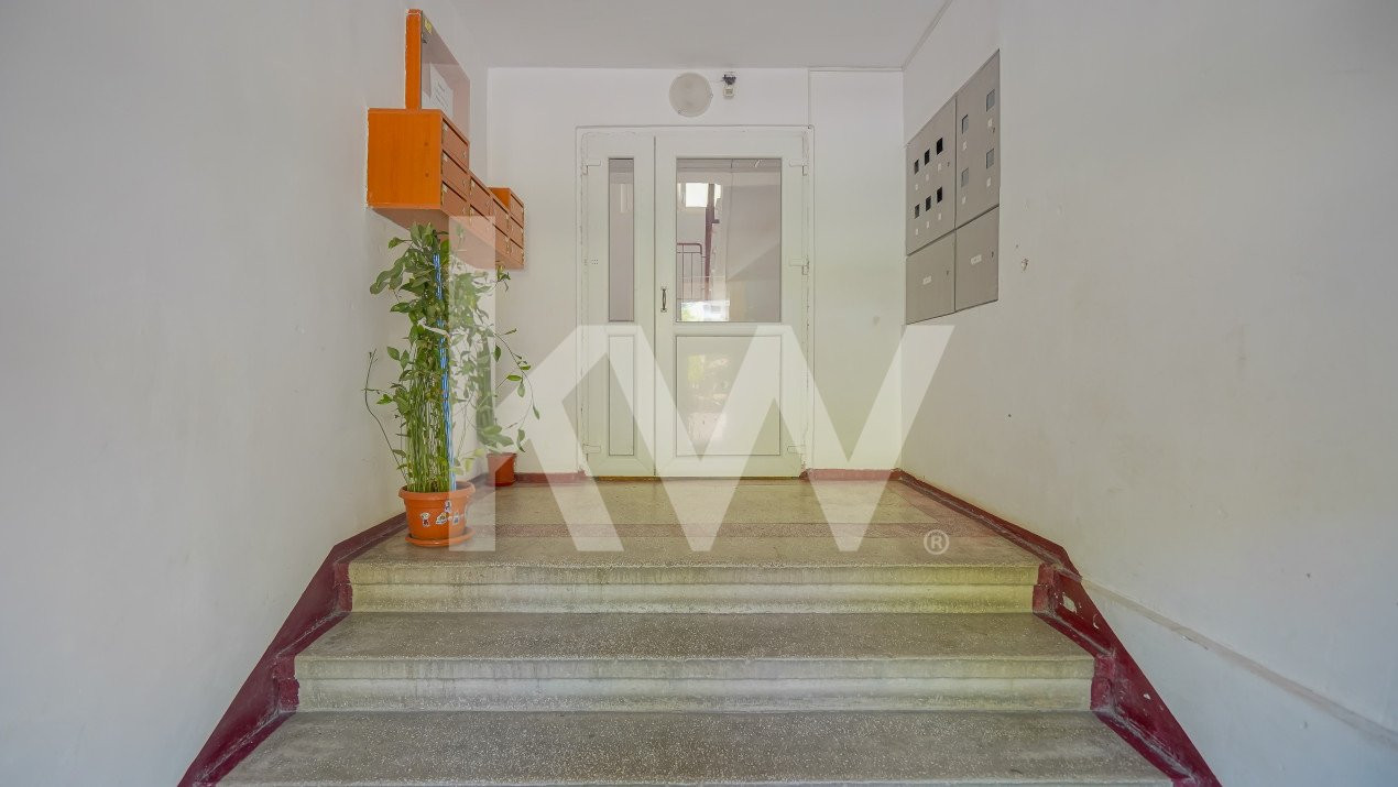 Apartament 3 camere, decomandat - Mihai Viteazul - Zona Grivitei